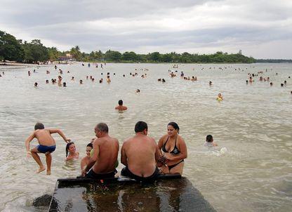 Duminică zăludă în Playa Larga, Cuba