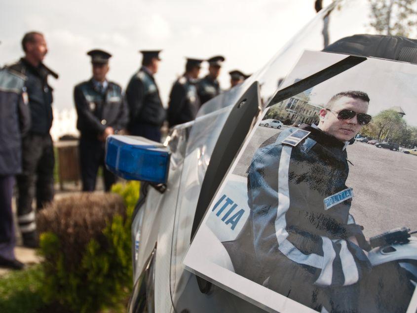 Vineri, la prânz, Bogdan Gigină a fost condus pe ultimul drum de colegii săi. Foto: Lucian Muntean