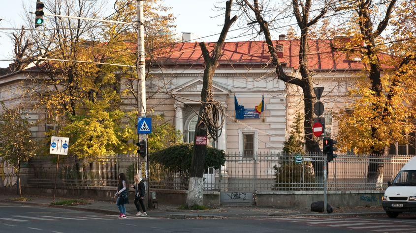 Centrul de Îngrijire și Găzduire „Neghiniță”, așa se numește internatul de pe strada Viitorului. Fotografii: Lucian Muntean