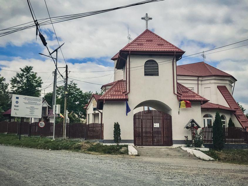 Biserica „Trei Ierarhi” din Codăești. Foto: Mălina Gîndu