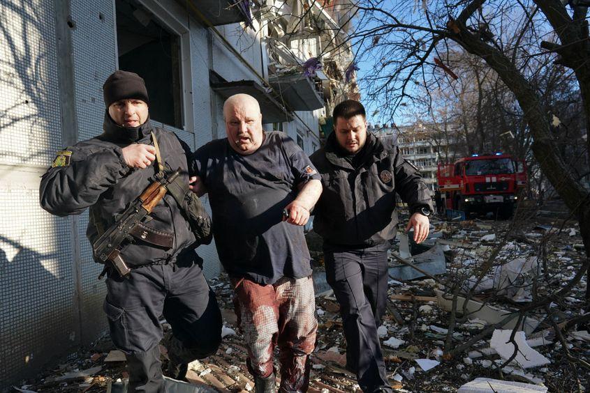 Milioane de ucraineni au fost forțați să-și părăsească locuințele.  Foto: Wolfgang Schwan - Anadolu Agency )