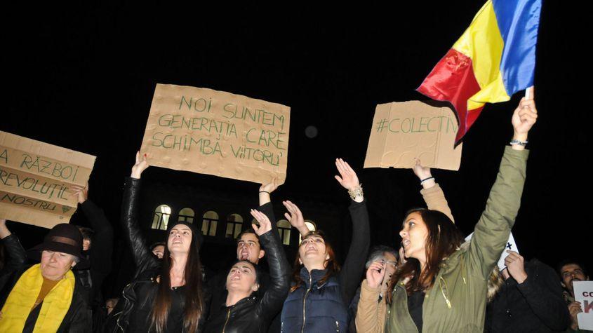 Protestul #Colectiv din Piața Universității, în 3 noiembrie 2015. Foto: Lucian Muntean.