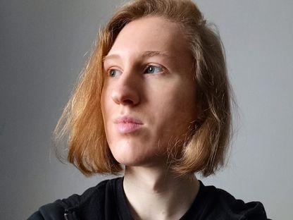 Interviu. Traiectoria unei persoane queer din Rusia, de la proteste anti-război la arest și autoexil