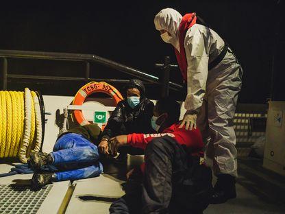 The Migrants Nobody Wants, Stranded Between Turkey and Greece: "In the sea you don't know if you are dead or you are alive"