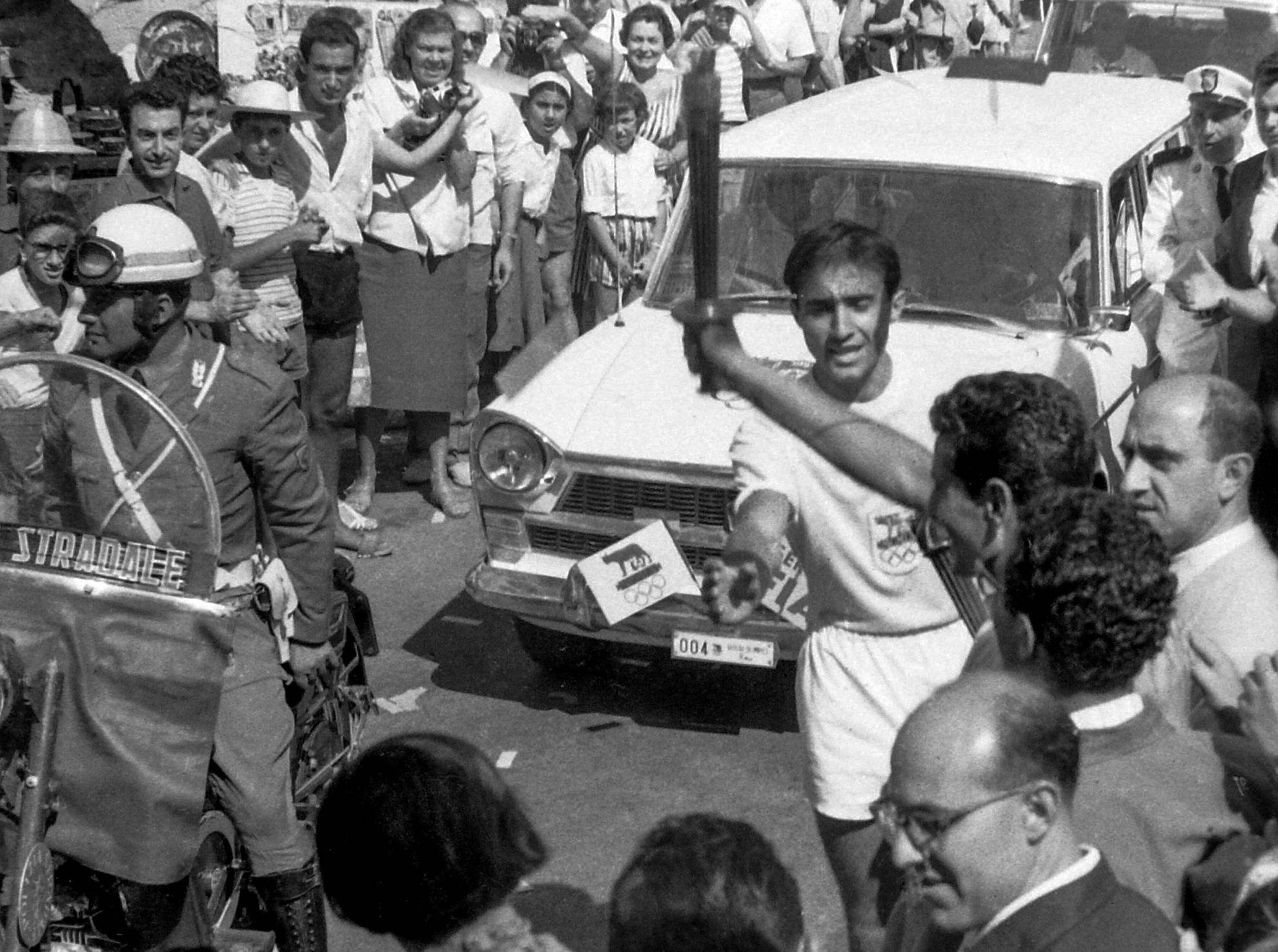 Flacăra olimpică a Jocurilor Olimpice din Italia, 1960 © Giovanni Nocella | Dreamstime.com