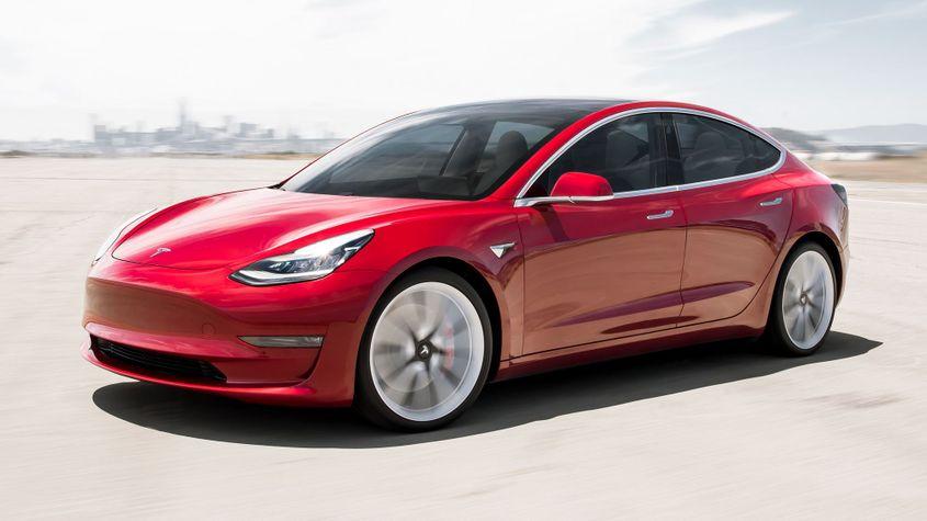 Tesla Model 3, cel mai bine vândut automobil electric din SUA în 2018, nici nu exista în statistici anul trecut.