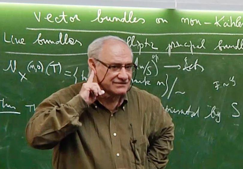 Prof. Vasile Brînzănescu, mathématicien, chercheur, membre du Conseil général du CNATDCU. PHOTO : math-net.ru