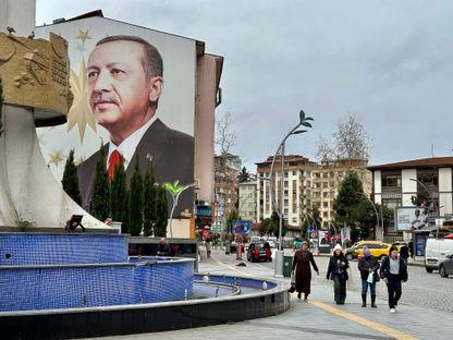 Erdogan: ultima bătălie. Cine e președintele turc, cum a ajuns la putere și ce șanse are să câștige din nou alegerile? Reportaj din Turcia