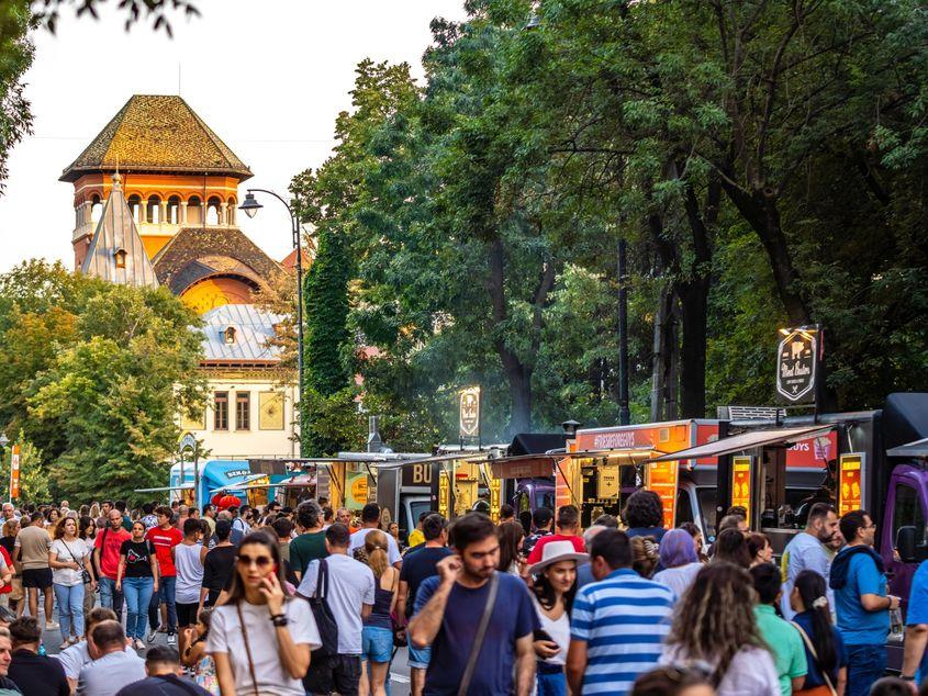 Bucharest Street Food Festival are loc pe 27 și 29 aprilie pe Bulevardul Kiseleff. Foto: Facebook Bucharest Street Food Festival
