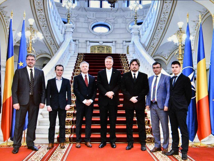 Delegația care a dus dorința moldovenilor la președintele României. Foto: Arhiva personală a lui Dorin Dobrincu