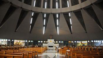 Santuario della Madonna della Lacrima, construită, începând din 1957, după planurile arhitecților francezi Michel Andrault și Pierre Parat, a fost finalizată în 1994.