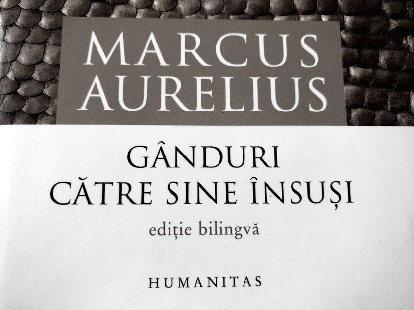 Coperta ediției în română a "Meditațiilor" lui Marcus Aurelius.