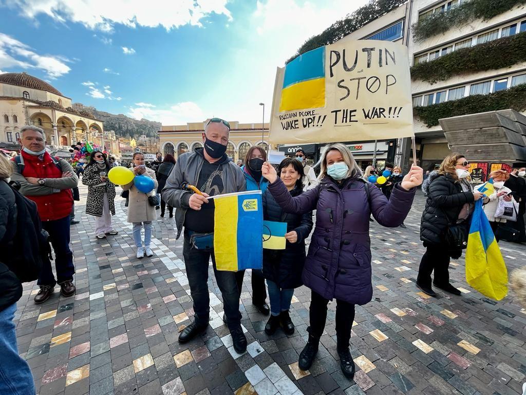 Liubov (right) is furious at Ukrainians who support Putin