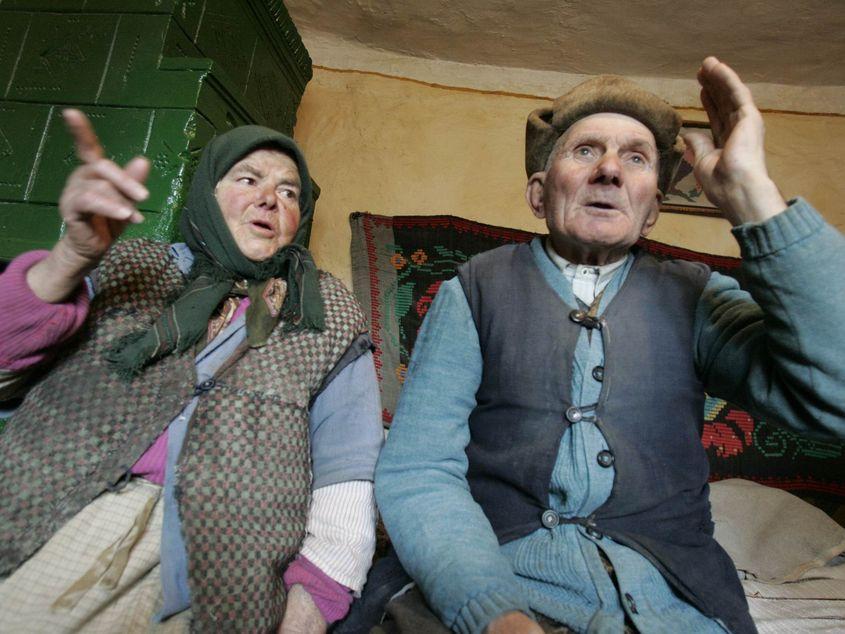 Pensionari în mediul rural. Foto: Lucian Muntean