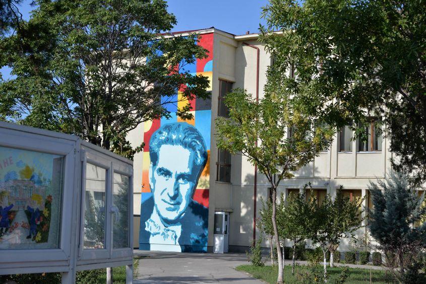 Școala George Călinescu. Pictura murală în valoare de 11.109 euro. Foto: Lucian Muntean