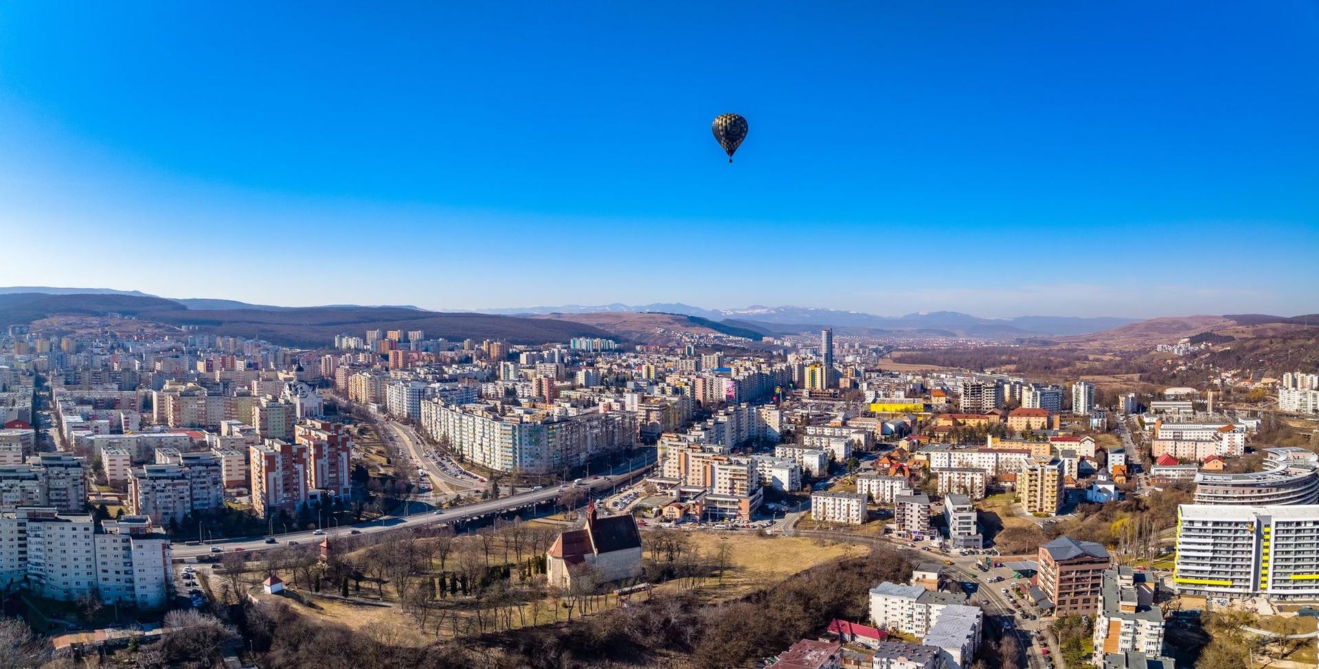 Vedere din cel mai mare cartier al orașului Cluj-Napoca, Mănășturul. Cel puțin 80.000 de persoane locuiesc aici. Foto: pagina Trăiesc în Mănăștur, Marius Gavriluţ