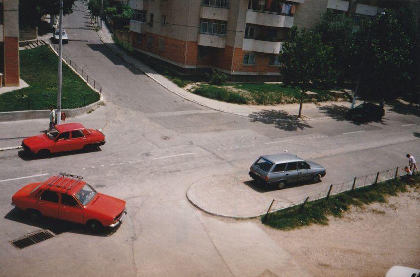 Cernavoda în anii '90, când mașinile treceau doar din când în când pe stradă