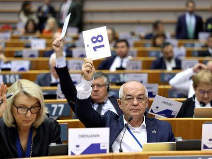 Cariera administrativă la nivel local a lui Emil Boc rivalizează cu ambițiile sale politice de la nivel-ul UE. Foto: 161st CoR Plenary Session June 2024
© European Union / OCTAVIAN CARARE