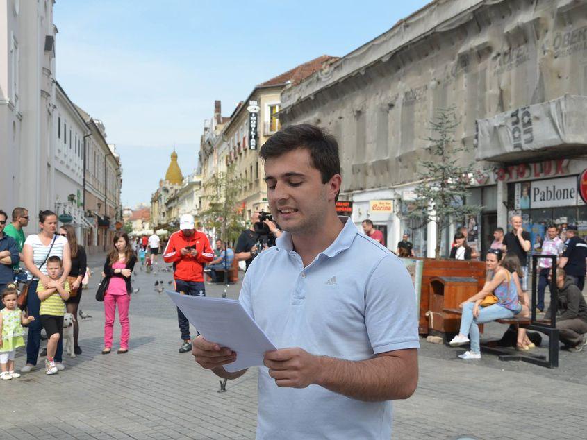 Ovidiu Drobotă, student în Oradea, este unul dintre actorii propagandei pro Trump din SUA. Foto: ebihoreanul.ro