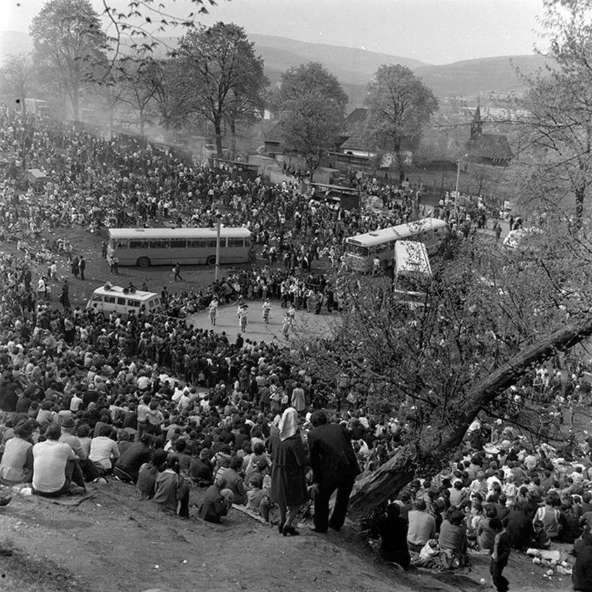 1 mai 1986, pădurea Hoia, Cluj-Napoca. Sursa foto: Arhiva Minerva