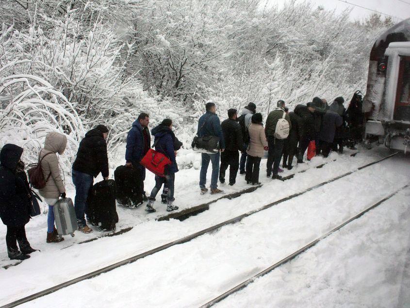 În 2012, pe linia Buzău-Făurei, 400 de oameni au rămas blocați timp de două zile în tren. Foto © Florinianas | Dreamstime.com