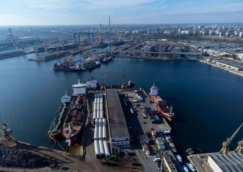 Portul maritim Constanța va beneficia de investiții puternice pentru a putea juca un rol nou în contextul războiului din Ucraina.
Foto: Photo 267332426 © Wirestock | Dreamstime.com