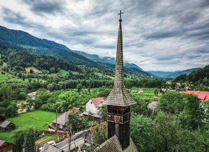 Pe urmele bisericilor de lemn din România