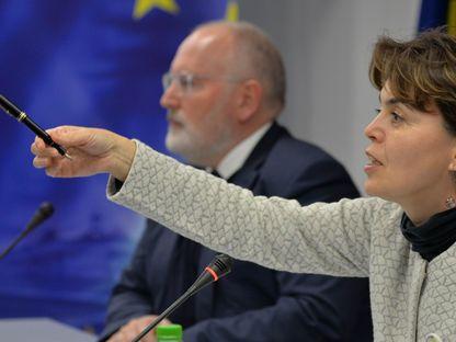 Şefa Reprezentanţei Comisiei Europene: "Ne uităm mai puțin la ce spun politicienii și mai mult la ce fac liderii responsabili"