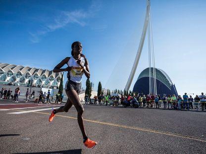 Joan, fata care alerga pe ascuns. Povestea atletei din Kenya care a dobândit cetățenia română