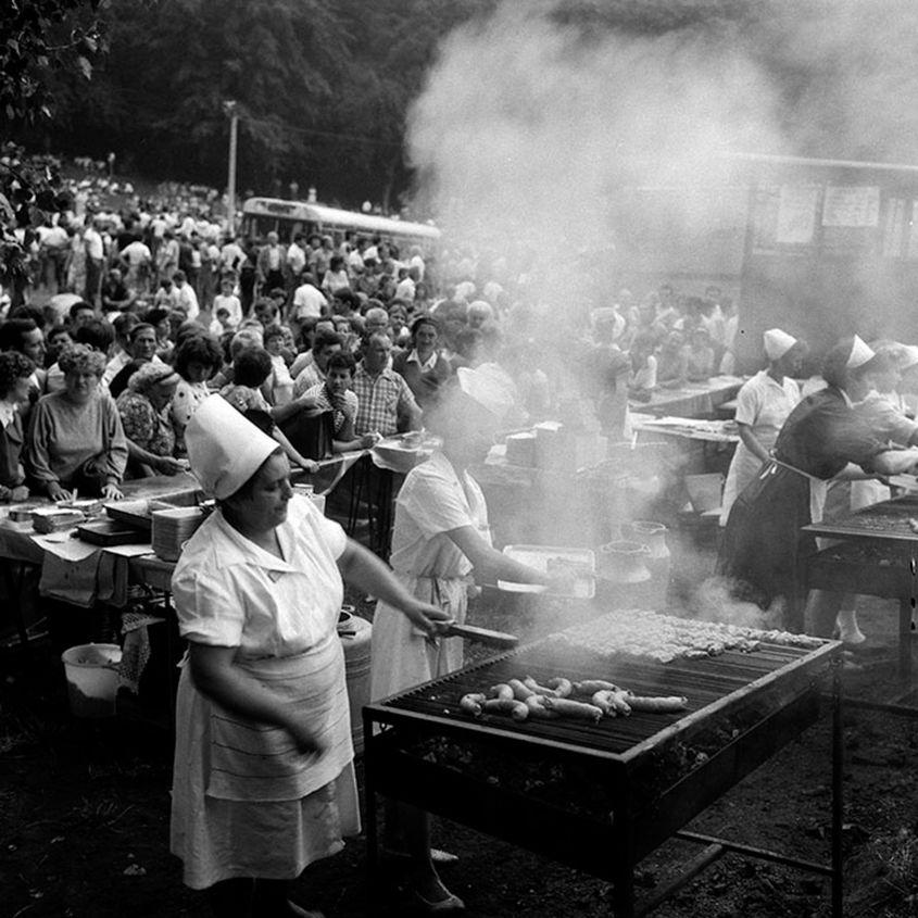 1 mai 1988, pădurea Hoia, Cluj-Napoca. Sursa foto: Arhiva Minerva