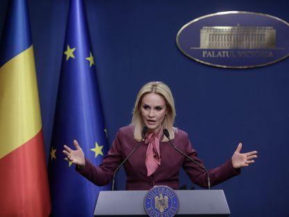 Interviu Gabriela Firea: „Natalitatea să crească, dar nu cu orice risc şi nu de orice manieră, să nu ne întoarcem la vremurile de dinainte de Revoluție”