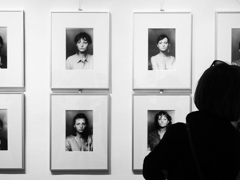 Fotografii din expoziția Helga Paris: Raul Ștef