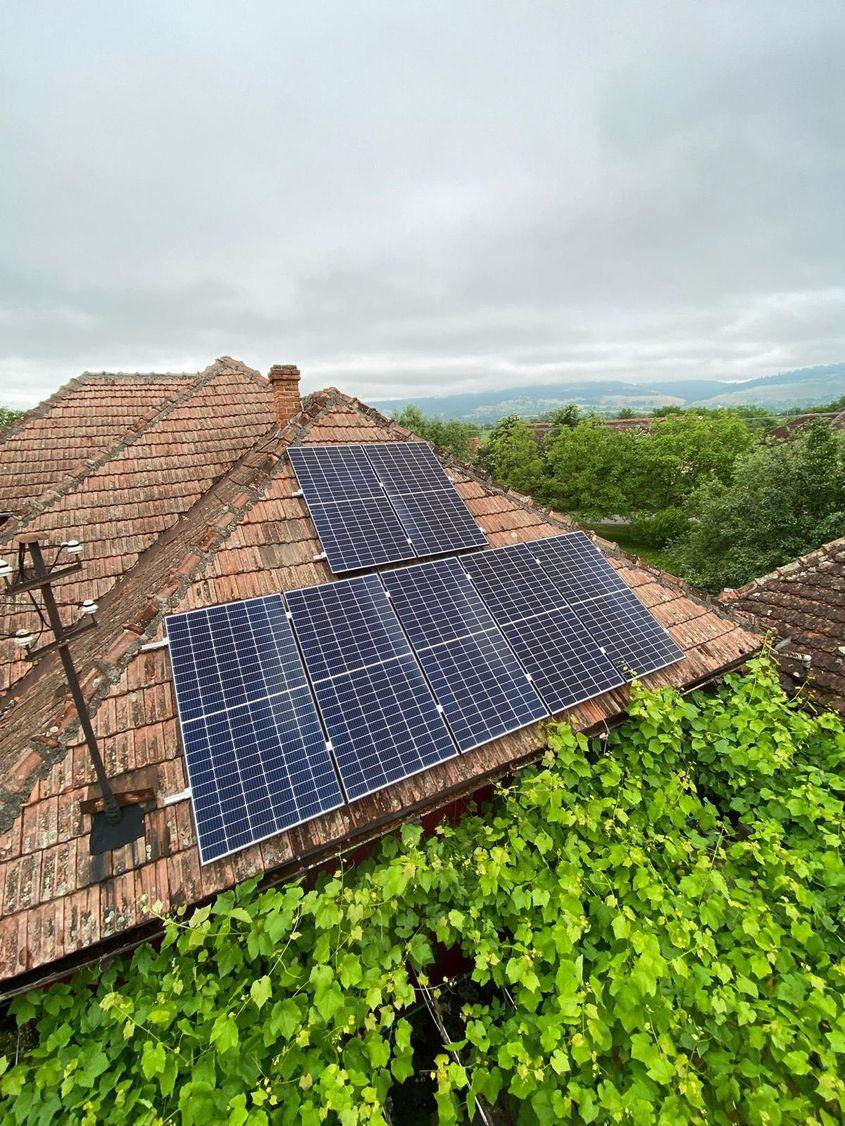 Out of the slightly over 3,000 residents, more than 20% have photovoltaic panels for energy production.