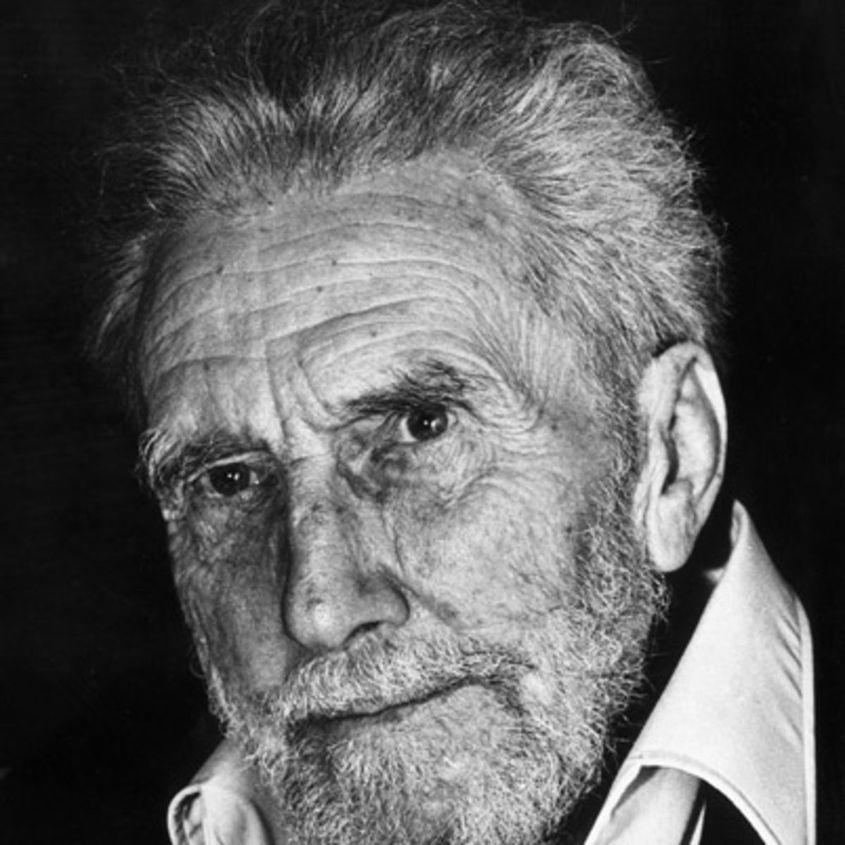 Poetul și jurnalistul Ezra Pound. Foto: biography.com