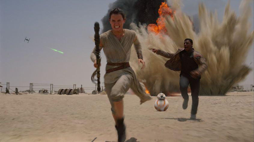 Imagine din Star Wars: The Force Awakens, film lansat în 2015.