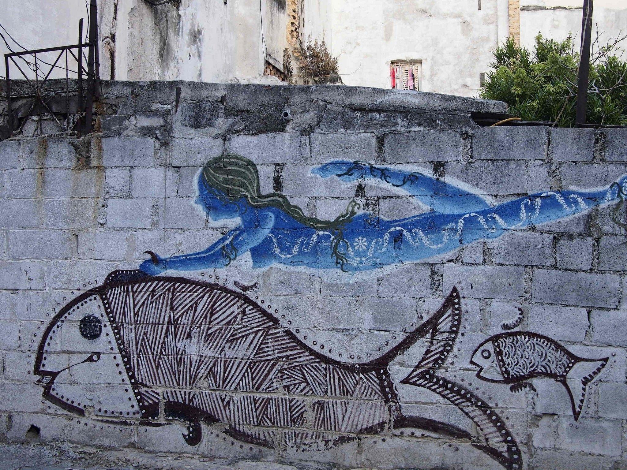 Graffiti subversiv despre libertate în Havana veche