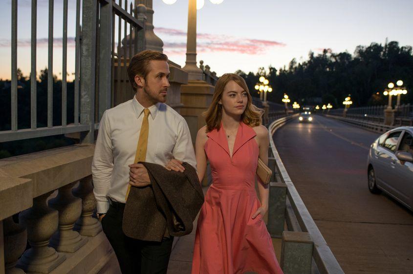 Emma Stone și Ryan Gosling, într-o scenă din film.