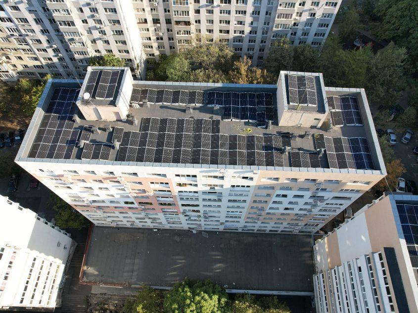 Around 100,000 apartment blocks in Romania could produce green energy by installing photovoltaic panels on their roofs. Photo: Ioana Podaru, president of Sector 3 owners association 
