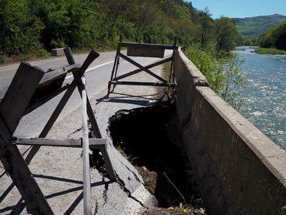 Odă pentru DN75, drumul neasfaltat de 30 de ani al moților