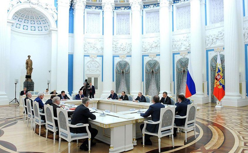 2016. Întâlnirea lui Putin cu liderii partidelor care au acces în Parlament. Foto: en.kremlin.ru