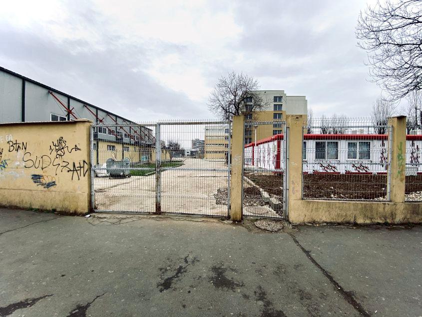 Șase școli din Sectorul 5 al Capitalei, recunoscut drept cel mai sărac sector din București, au achiziționat în 2019 containere pentru After School. Foto: Maria Tufan