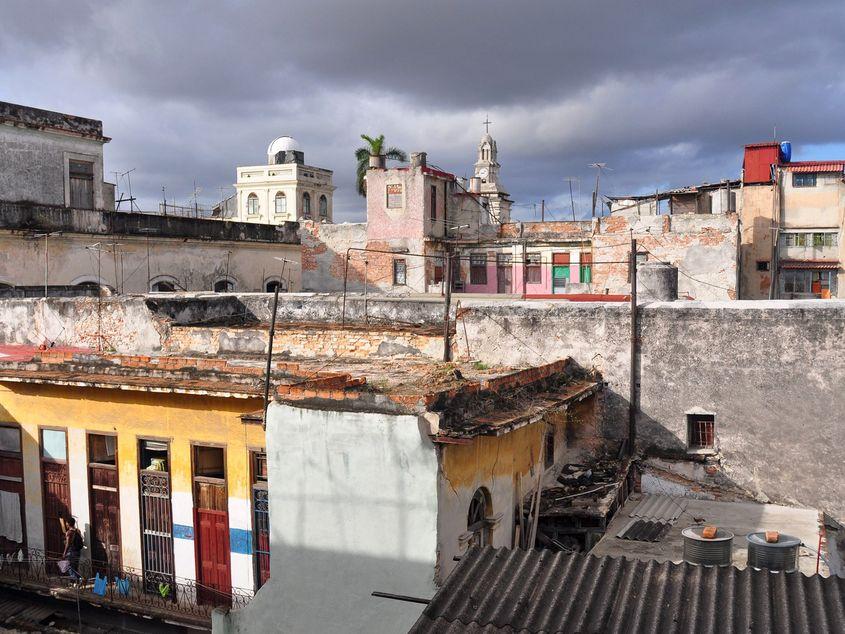 Fotografiile sunt realizate în Havana şi aparțin autorului.