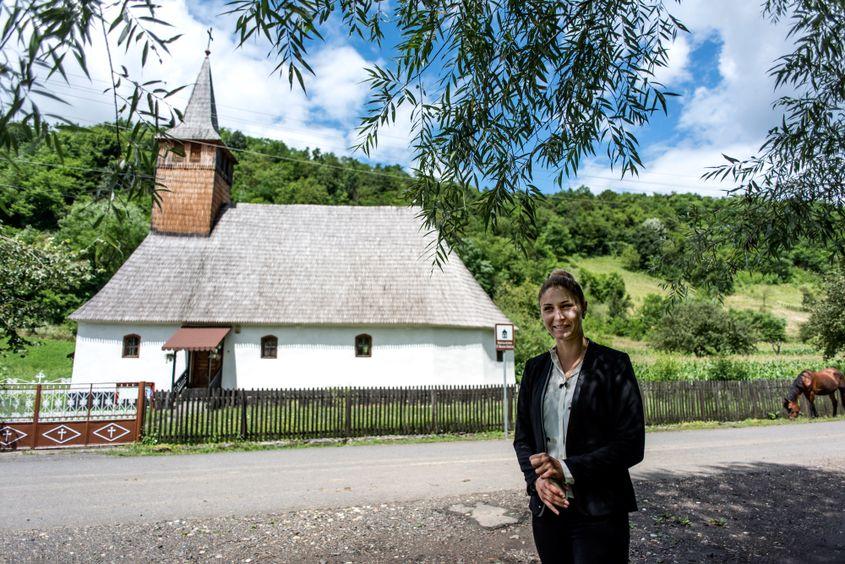 Biserica de lemn „Sfântul Mare Mucenic Dimitrie” din Roșia Nouă, comuna Petriș.