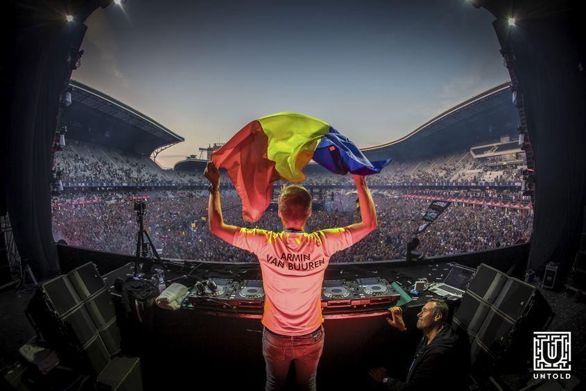 DJ-ul Armin van Buuren a fost aclamat pentru rezistența lui de a mixa patru ore. Foto: Untold (c)