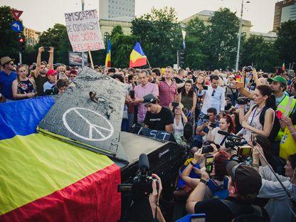 România, între protest și festival