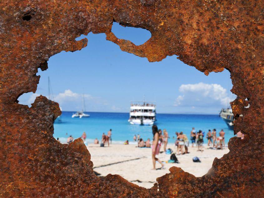 Plaja izolată din nordul insulei Zakynthos, Grecia. Fotografii: Lucian Muntean.