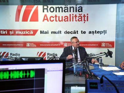 Să trăiț’, dom’ general. Cum a dat premierul Ciucă la Radio România cel mai lung interviu despre nimic