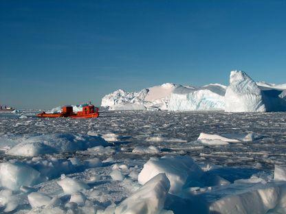 Cum a pierdut România ambasada din Antarctica