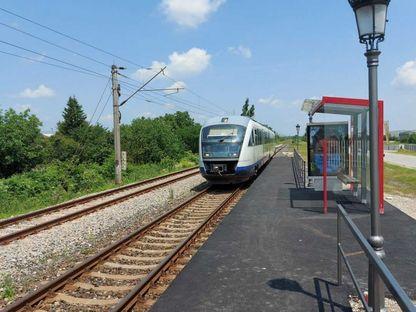 Trenurile metropolitane: Hai, vino iar în gara noastră mică!