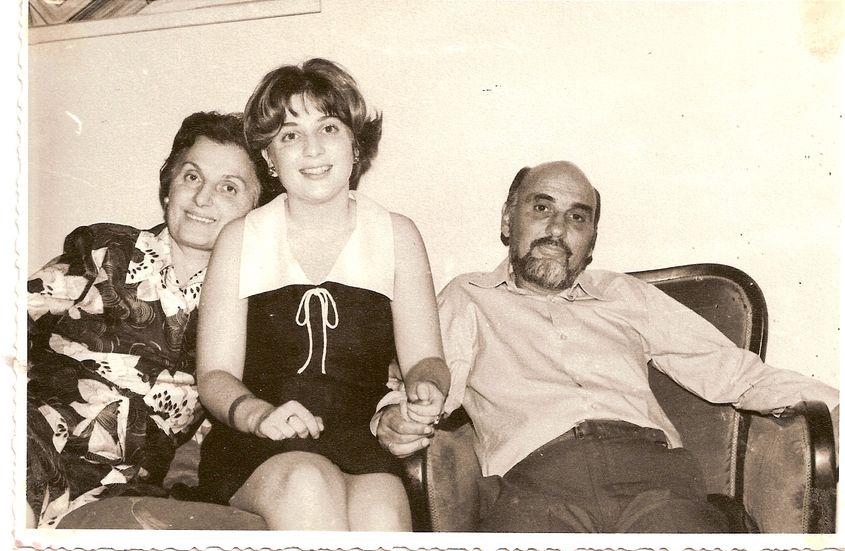 Nelli, Monica și Dinu Pillat, în 1975, anul morții scriitorului. Fotografie din arhiva familiei.